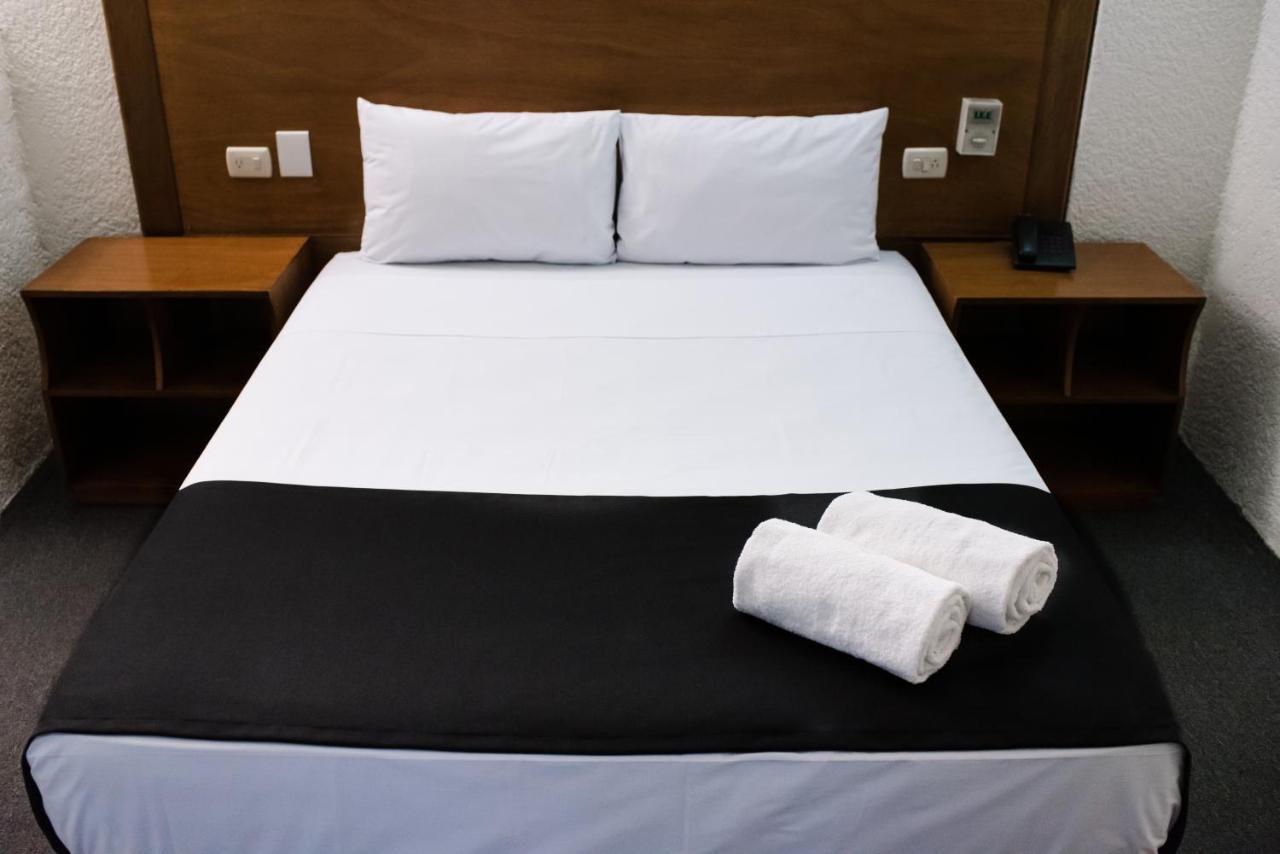 Hotel Central Irapuato - Hotel En Irapuato Zewnętrze zdjęcie